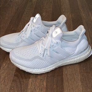 Adidas Ultra Boost Women’s Size 8
